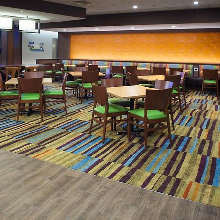 Fairfield Inn & Suites By Marriott Detroit Canton Exterior foto