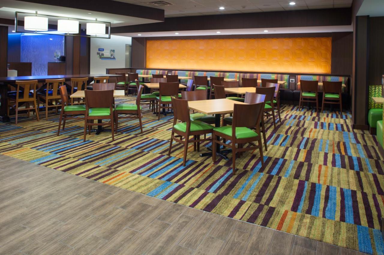 Fairfield Inn & Suites By Marriott Detroit Canton Exterior foto